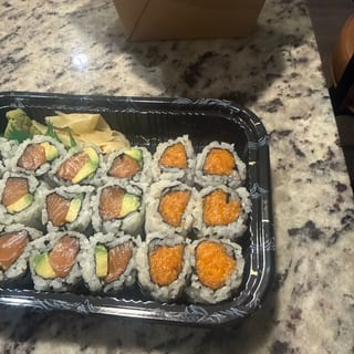Spicy Salmon Roll